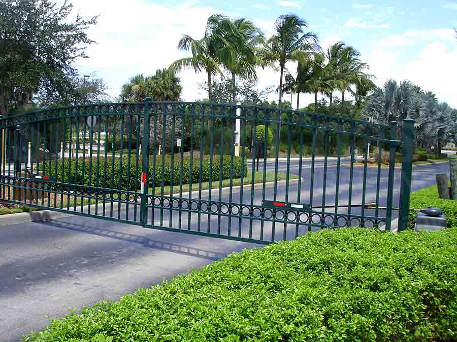 IBIS COVE Entrance Gate
